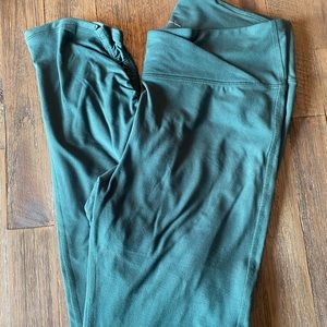 Dark emerald green leggings!